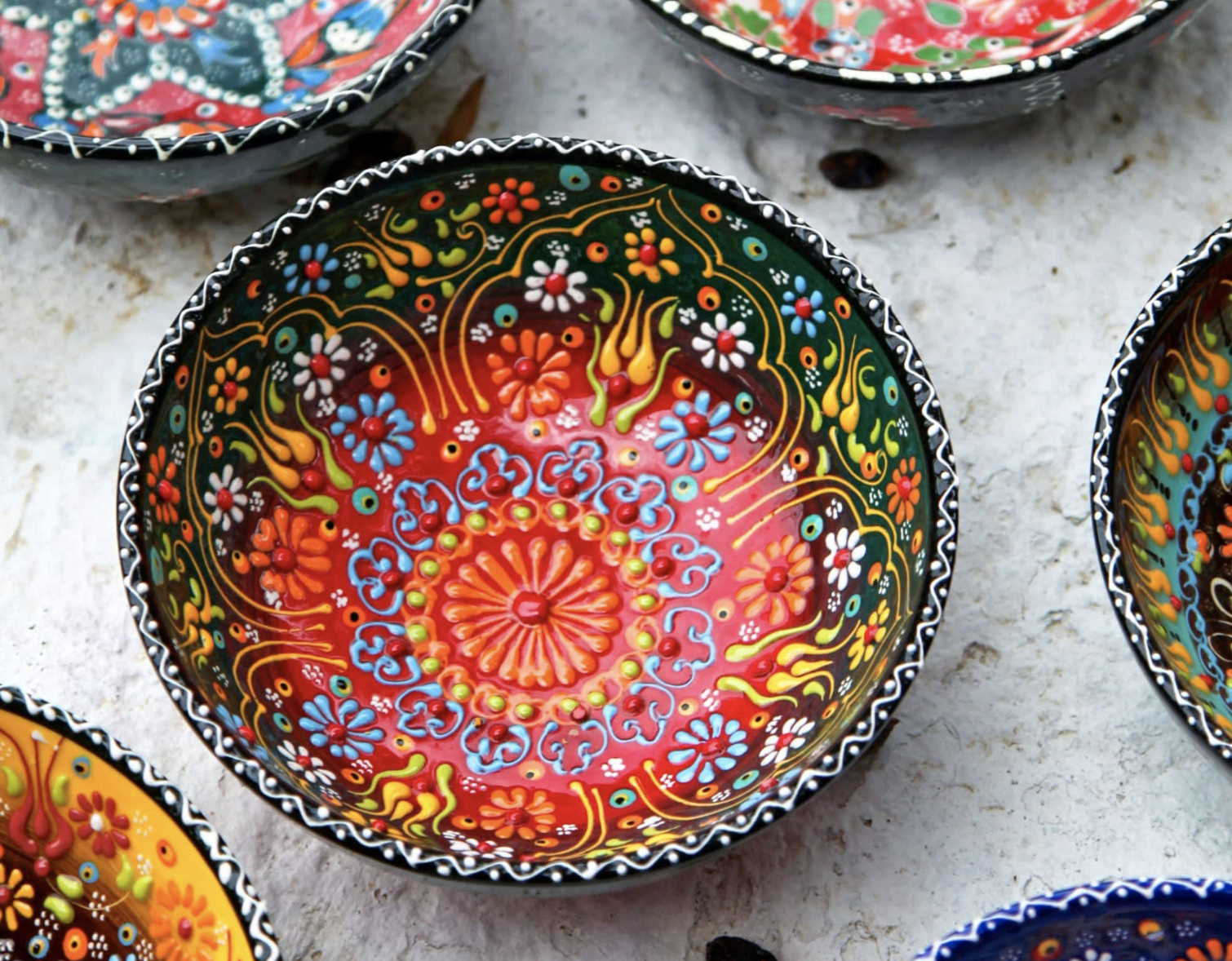 Maximalist Travel-Inspired Home Decor Ideas for an Eclectic Style
