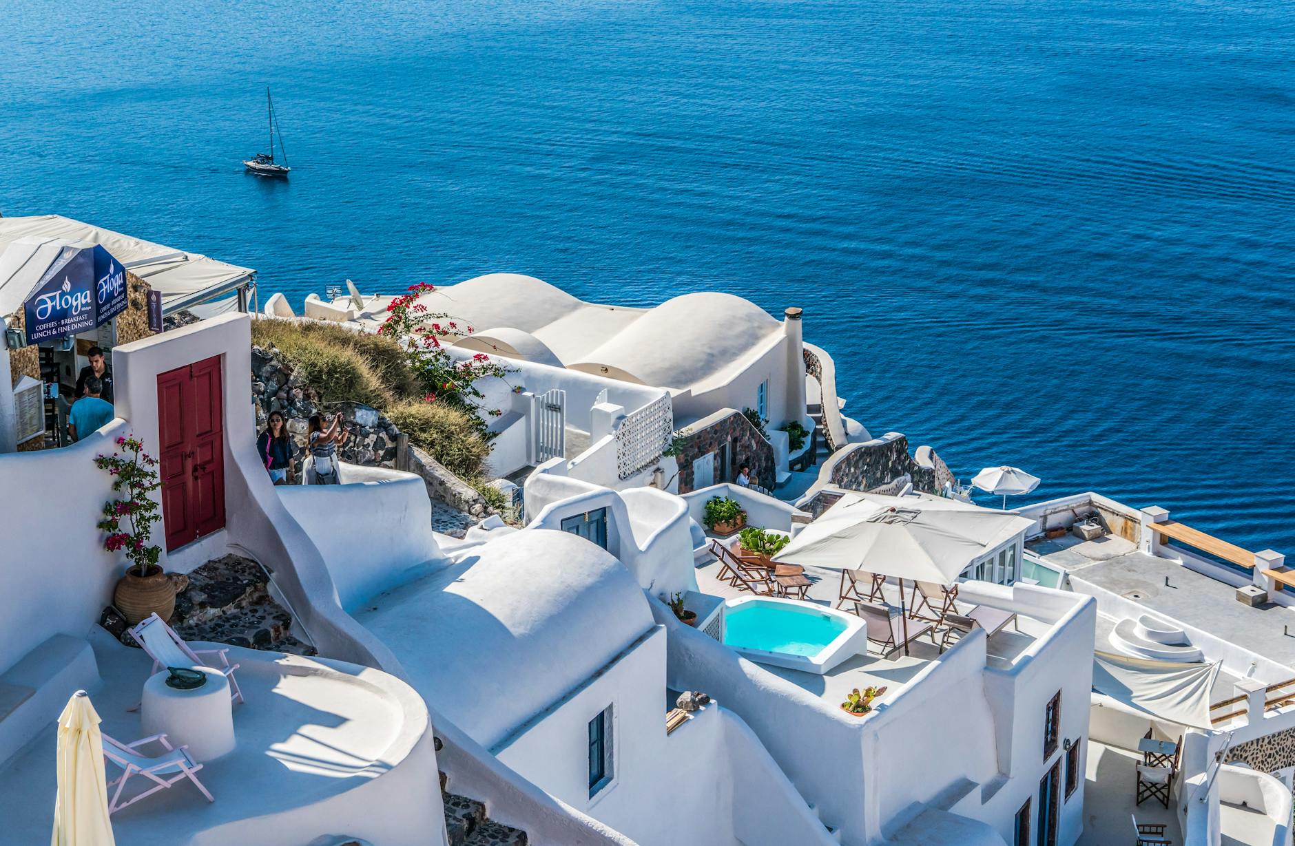What You Should Know Before Traveling to Greece